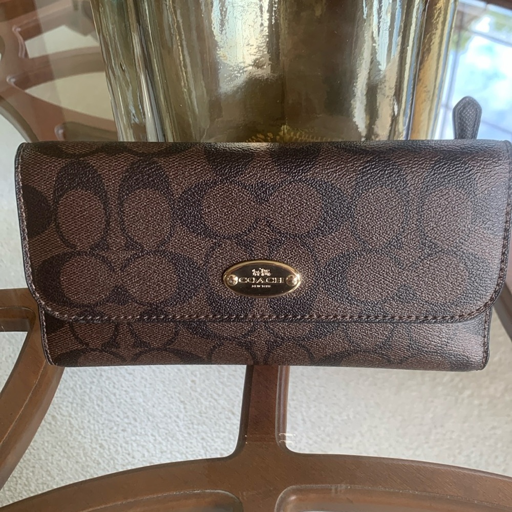 Coach IM/Brown/Black checkbook wallet